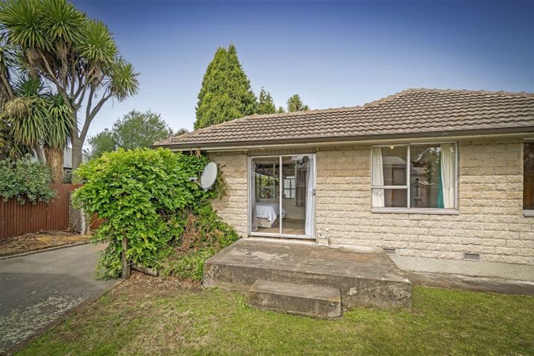 Photo of property in 36 Dickson Crescent, Hornby, Christchurch, 8042