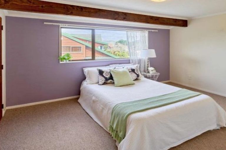 Photo of property in 51 Peterhouse Street, Tawa, Wellington, 5028