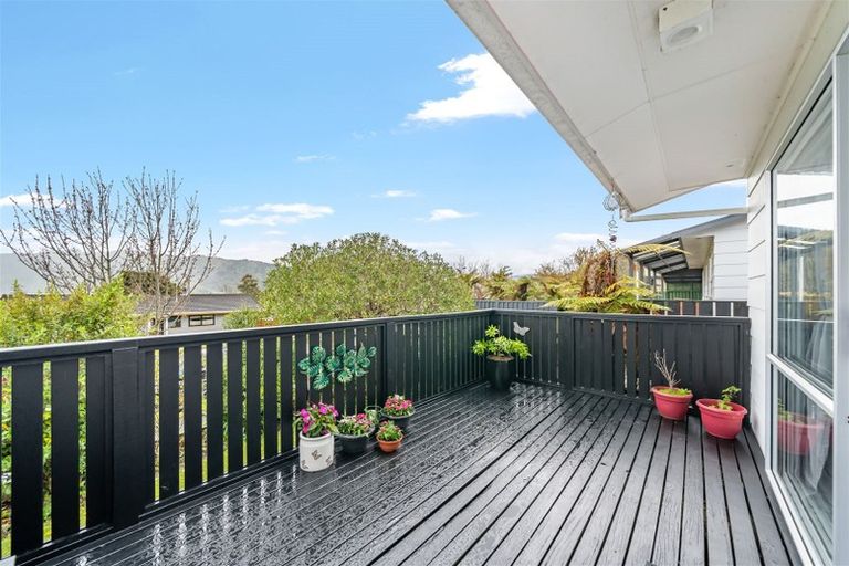 Photo of property in 7 Oaklands Grove, Clouston Park, Upper Hutt, 5018