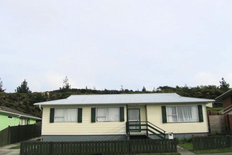 Photo of property in 30 Fenchurch Grove, Stokes Valley, Lower Hutt, 5019