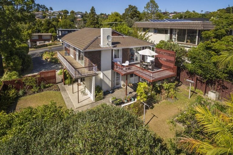 Photo of property in 19 Maxwelton Drive, Mairangi Bay, Auckland, 0630