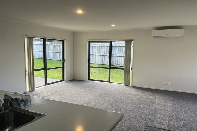 Photo of property in 45 Cityview Place, Massey, Auckland, 0614