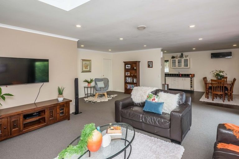 Photo of property in 386b Te Moana Road, Waikanae, 5036