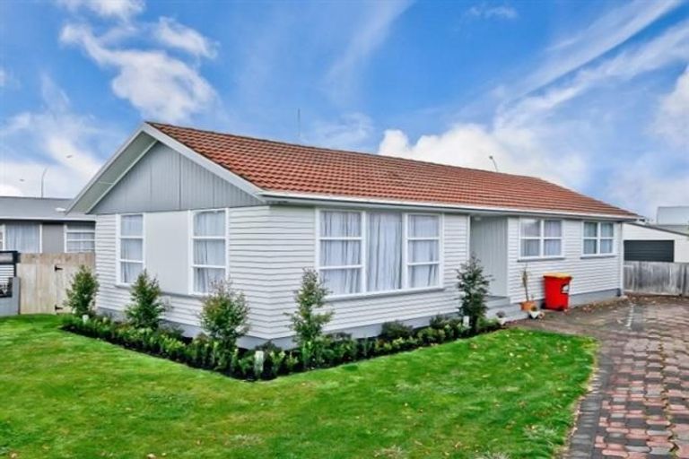 Photo of property in 16 Lugton Street, Nawton, Hamilton, 3200