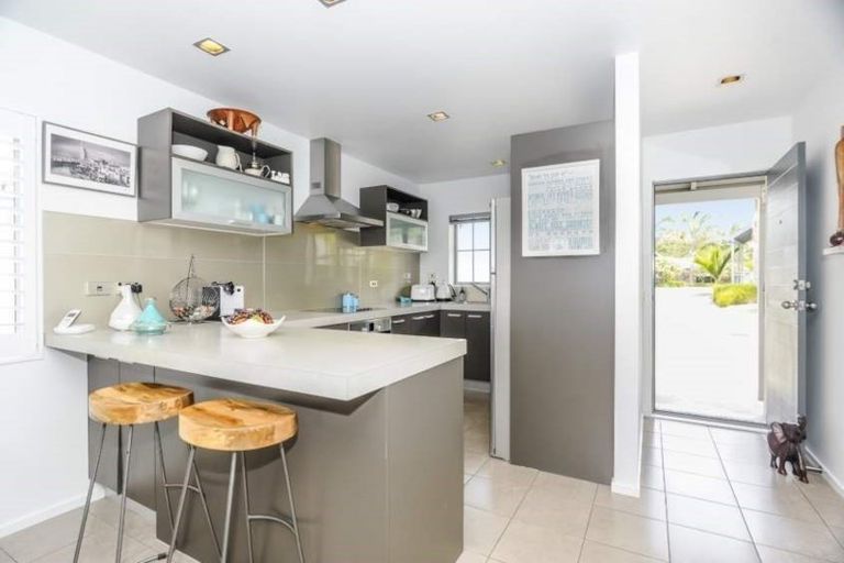 Photo of property in 11 Jomard Terrace, Northcross, Auckland, 0632