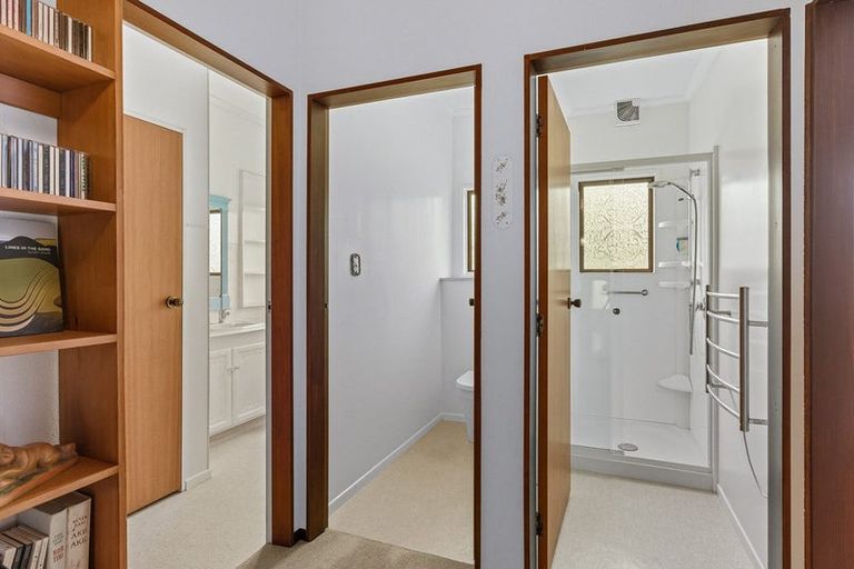 Photo of property in 51 Ngaio Road, Waikanae, 5036