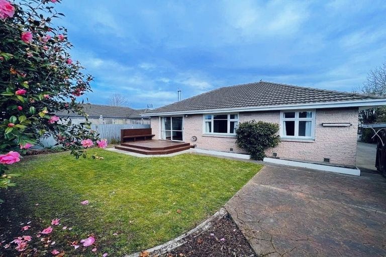 Photo of property in 1/63 Dunedin Street, Redwood, Christchurch, 8051