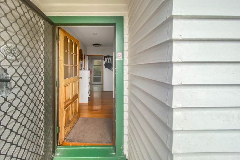 Photo of property in 75 Verbena Road, Birkdale, Auckland, 0626