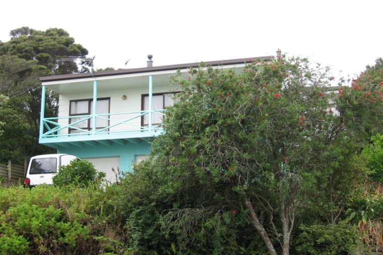 Photo of property in 4 Seahorse Place, Beach Haven, Auckland, 0626