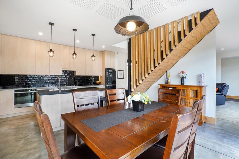 Photo of property in 123 Heretaunga Street, Palmerston North, 4414