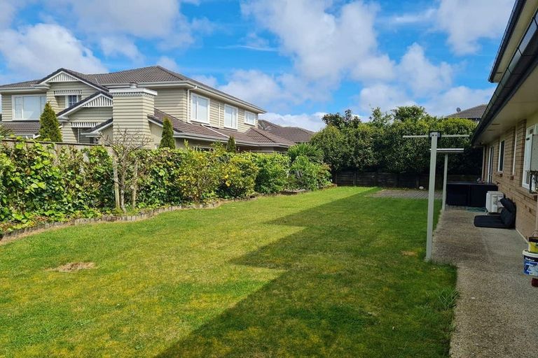 Photo of property in 51 Chateau Rise, Flat Bush, Auckland, 2016