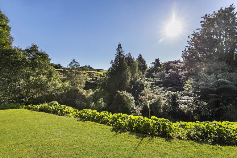 Photo of property in 6 Nandina Lane, Pukekohe, 2120
