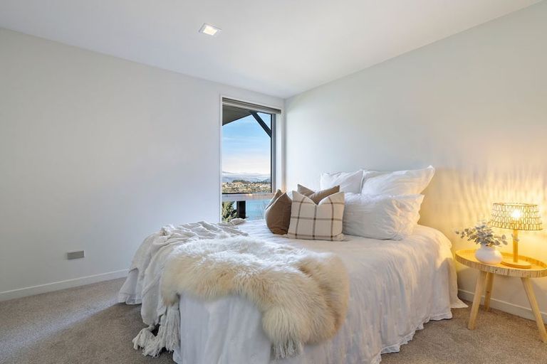 Photo of property in 2/11 Gum Lane, Queenstown, 9300