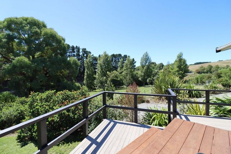 Photo of property in 137 Lees Pakaraka Road, Te Ore Ore, Masterton, 5886