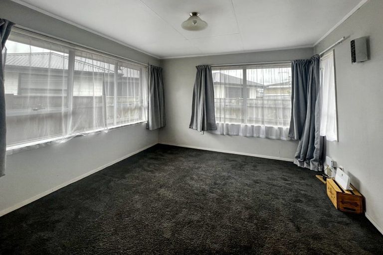 Photo of property in 3a Christian Place, Awapuni, Palmerston North, 4412