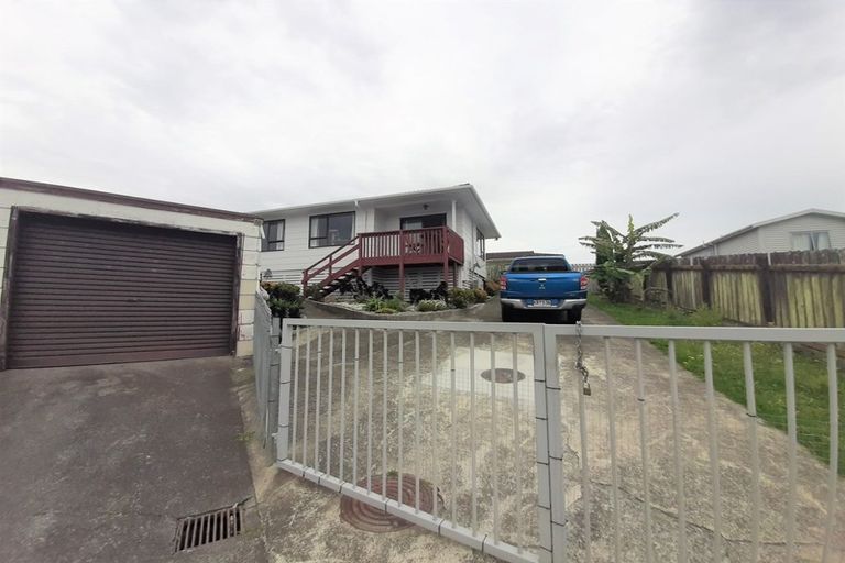 Photo of property in 2 Zircon Place, Wiri, Auckland, 2104