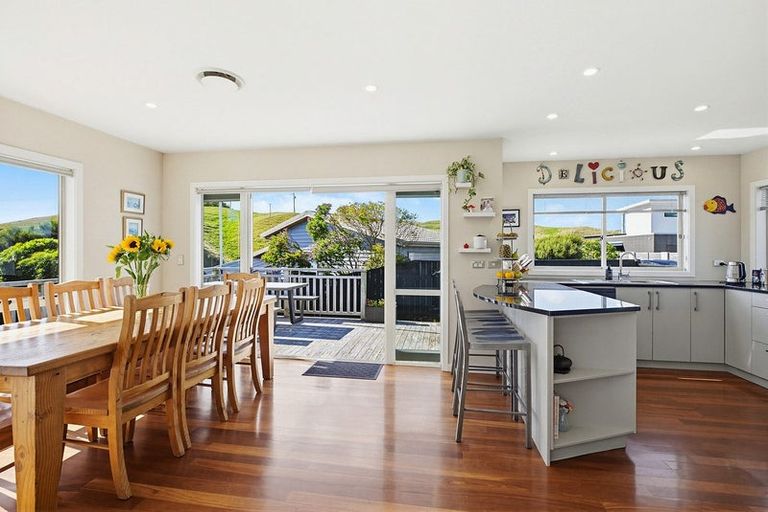 Photo of property in 60 Saint Ives Drive, Camborne, Porirua, 5026