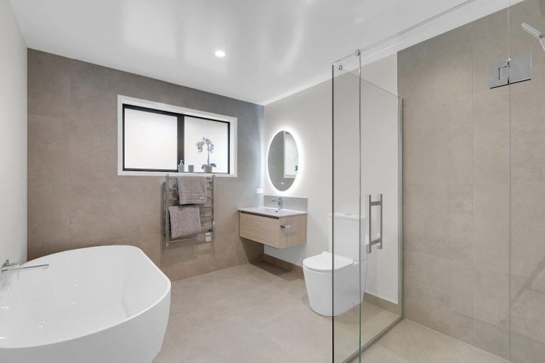 Photo of property in 19b Silverwood Lane, Leamington, Cambridge, 3495