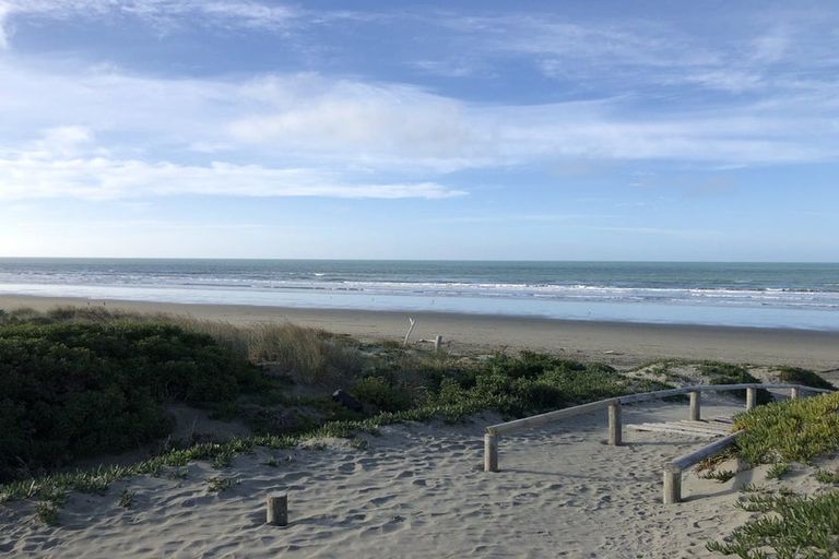 Photo of property in 344 Marine Parade, New Brighton, Christchurch, 8061