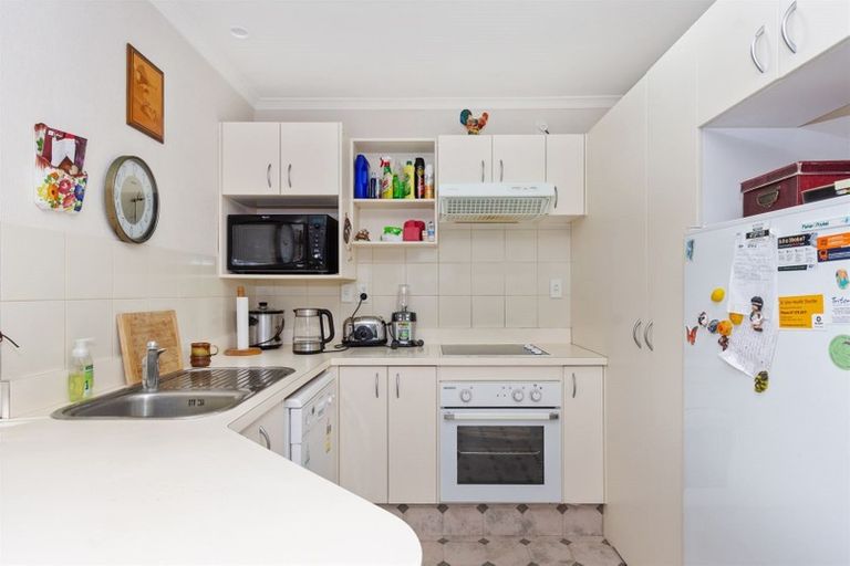 Photo of property in 59 Pelorus Street, Welcome Bay, Tauranga, 3112