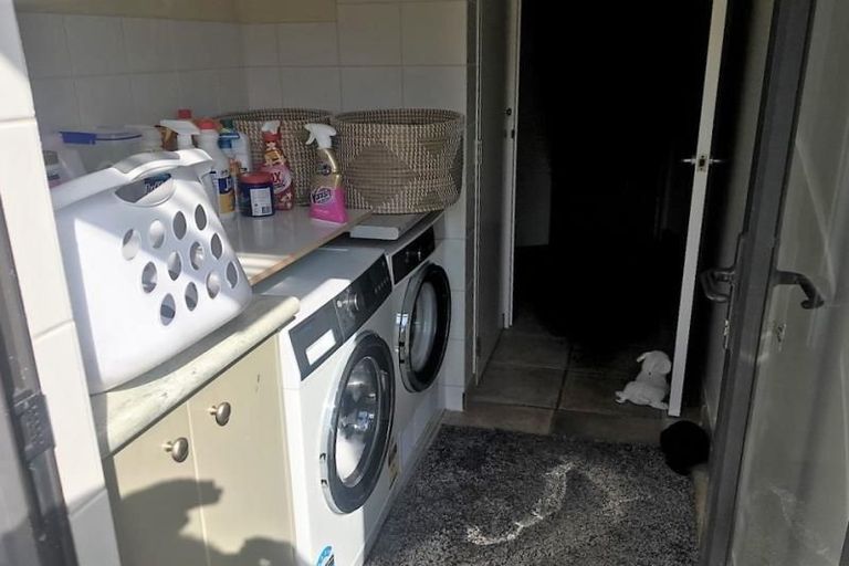 Photo of property in 49a Renoir Street, West Harbour, Auckland, 0618