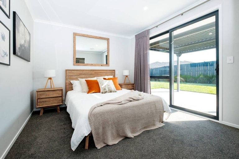 Photo of property in 63 Leathem Crescent, Pokeno, 2402