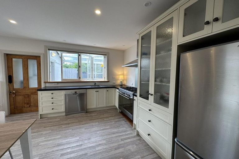 Photo of property in 30 Russell Street, Dunedin Central, Dunedin, 9016