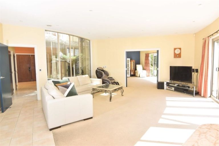 Photo of property in 6 Hogarth Lane, Burnside, Christchurch, 8053