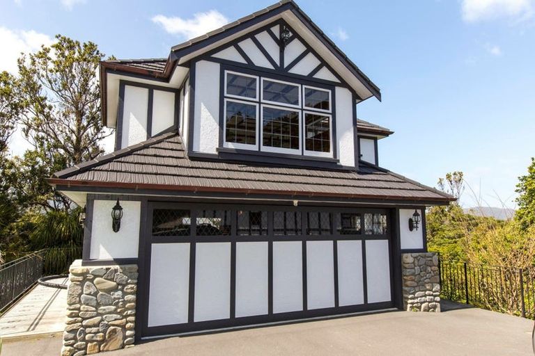 Photo of property in 345 Hebden Crescent, Kelson, Lower Hutt, 5010