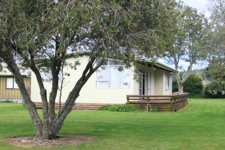 Photo of property in 30 Dawn Avenue, Hahei, Whitianga, 3591