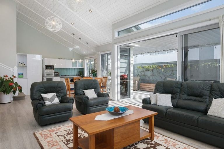 Photo of property in 7 Ian Place, Waihi Beach, 3611