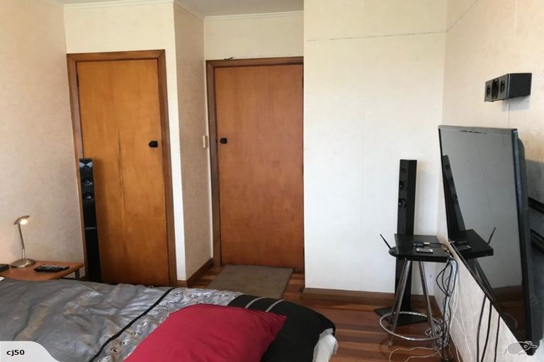 Photo of property in 19 Holland Crescent, Bulls, 4818