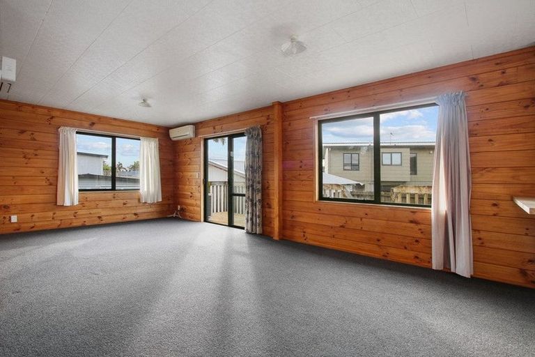 Photo of property in 33a Stevenson Road, Clarks Beach, 2122