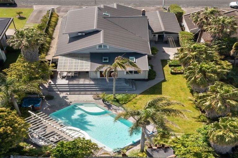 Photo of property in 2 Bayview Road, Hauraki, Auckland, 0622