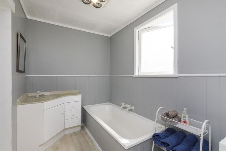 Photo of property in 38 Cuba Street, Marton, 4710