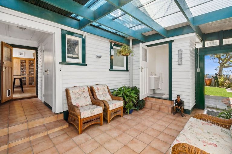Photo of property in 27a Bayly Road, Moturoa, New Plymouth, 4310