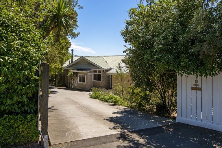 Photo of property in 12 Dyers Pass Road, Cashmere, Christchurch, 8022