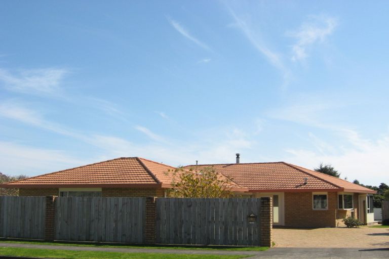 Photo of property in 21 Karamea Street, Whalers Gate, New Plymouth, 4310