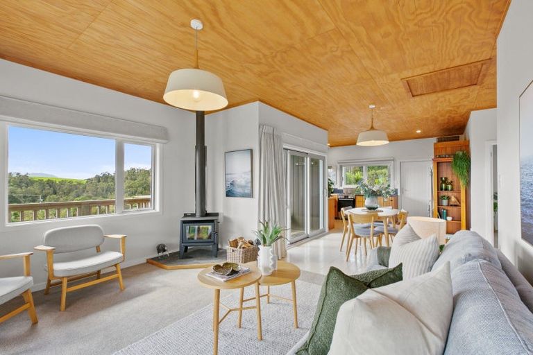 Photo of property in 828 Dover Road, Okato, New Plymouth, 4374