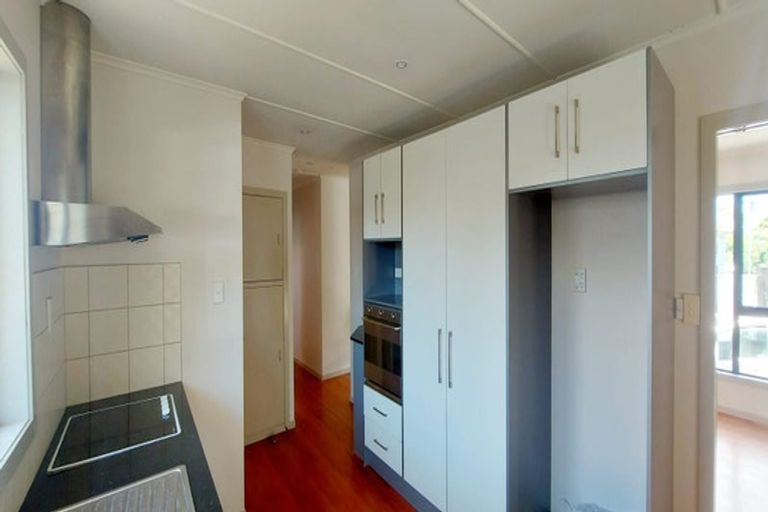 Photo of property in 45 Coniston Avenue, Te Atatu South, Auckland, 0610