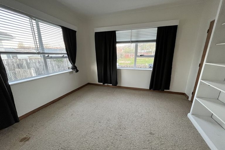Photo of property in 24 York Avenue, Heretaunga, Upper Hutt, 5018