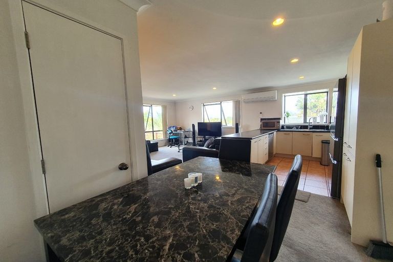 Photo of property in 96 Kamara Road, Glen Eden, Auckland, 0602