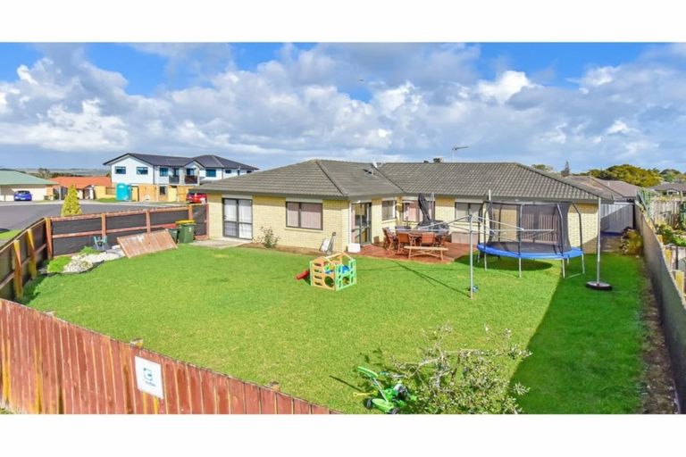 Photo of property in 9 Carn Place, Weymouth, Auckland, 2103