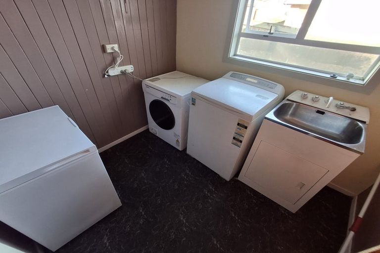 Photo of property in 63 Main Road, Clinton, 9534