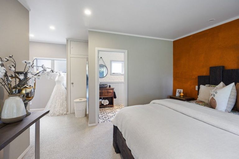 Photo of property in 326 South Road, Hawera, 4610