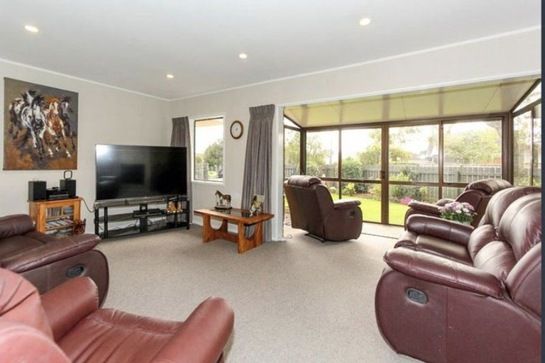 Photo of property in 10 Argyle Place, Highlands Park, New Plymouth, 4312