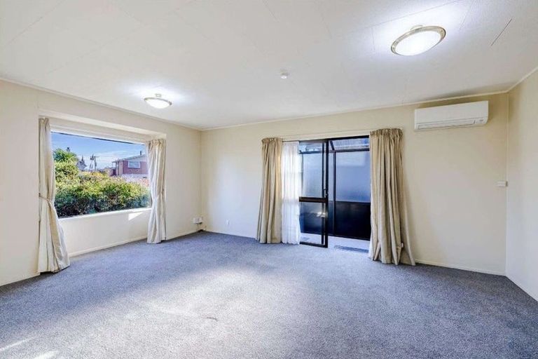 Photo of property in 11a Royal Crescent, Saint Kilda, Dunedin, 9012