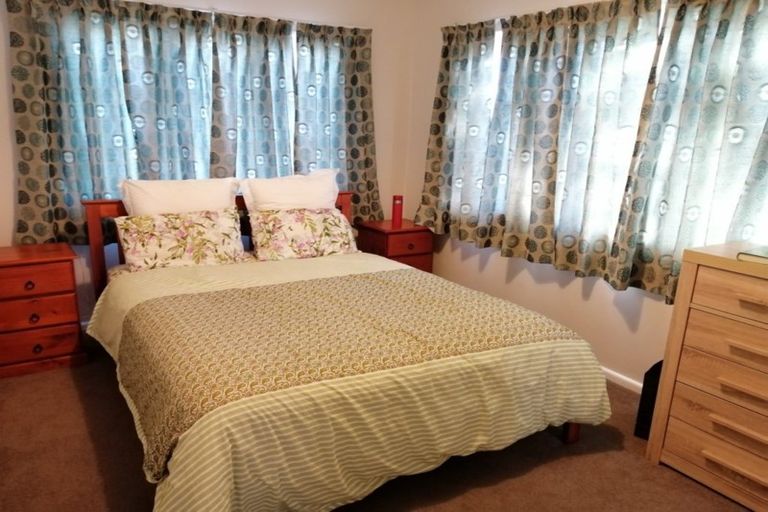 Photo of property in 1/52 Birdwood Avenue, Papatoetoe, Auckland, 2025