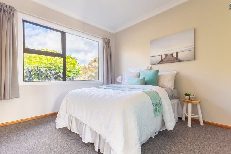 Photo of property in 26 Reeves Street, Waikanae Beach, Waikanae, 5036