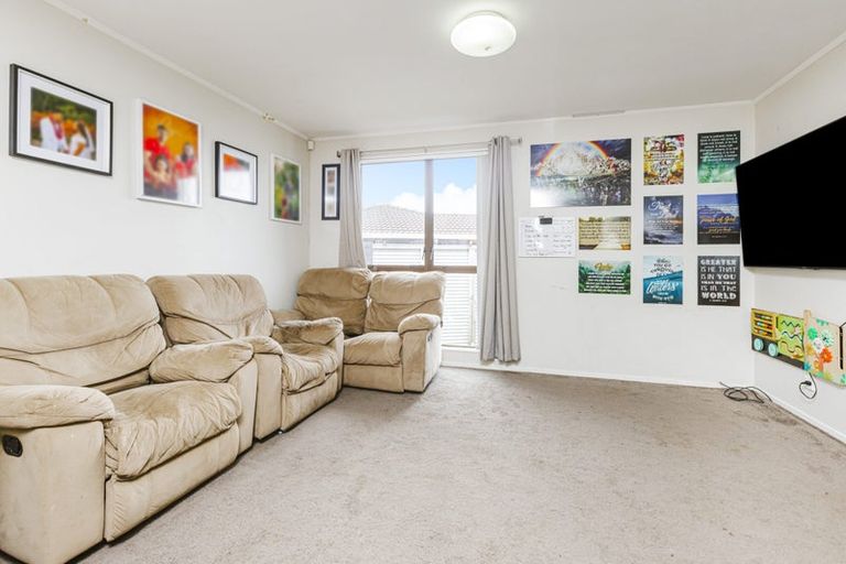 Photo of property in 5/1 Rebecca Rise, Weymouth, Auckland, 2103